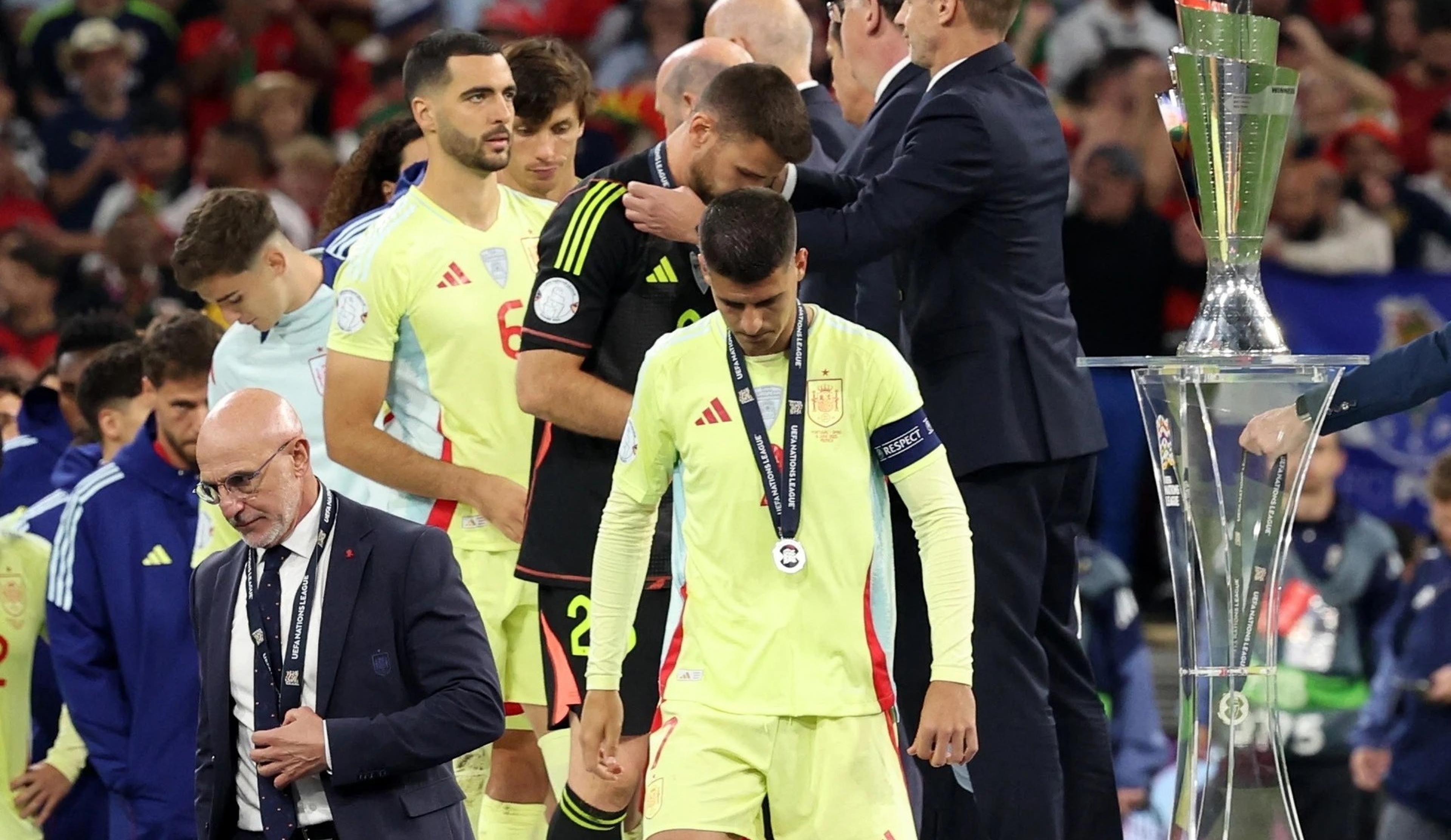 西班牙国家队备战备受球迷关注 西班牙国家队备战备受球迷关注