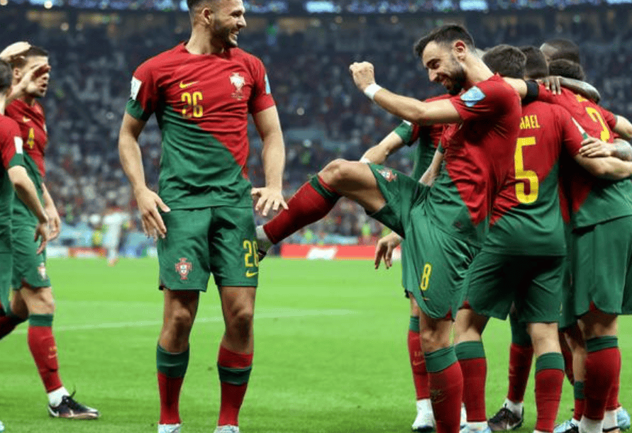 开云官网-葡萄牙队抢夺胜利妥善防守