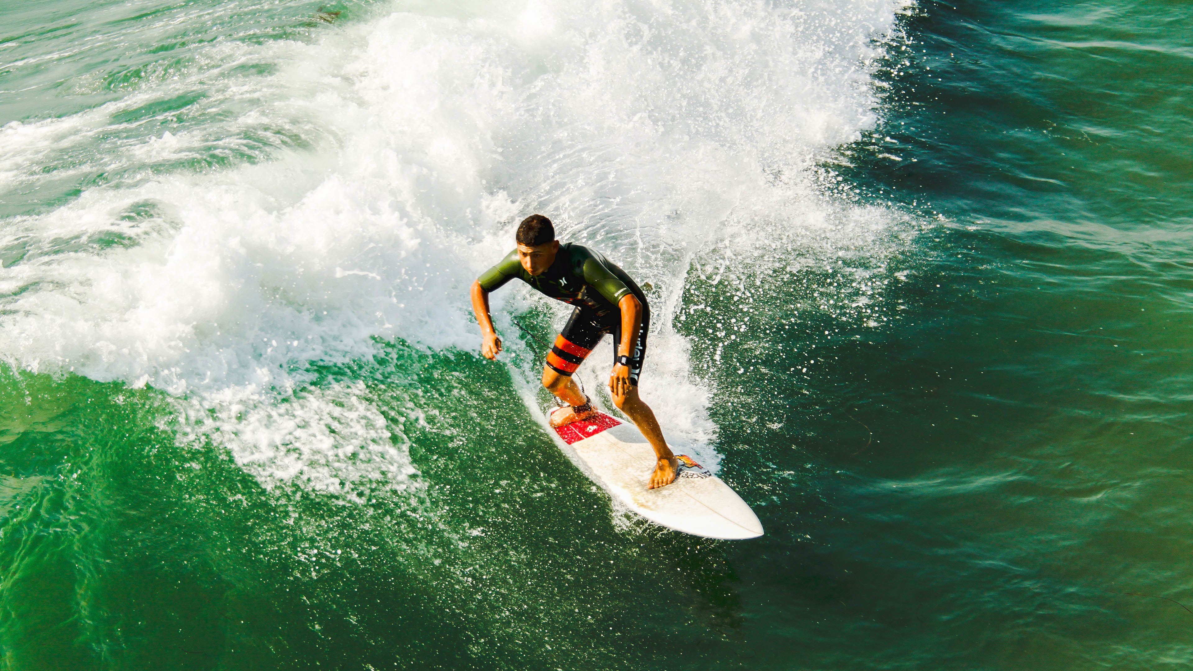 跨越时空的赛场主宰者，从勇士单节风暴到恩比德欧冠封神